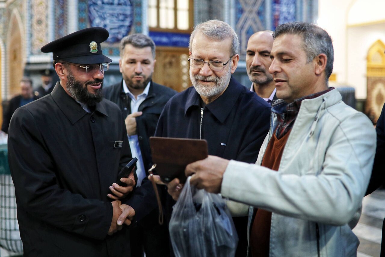 سلفی بازی علی لاریجانی