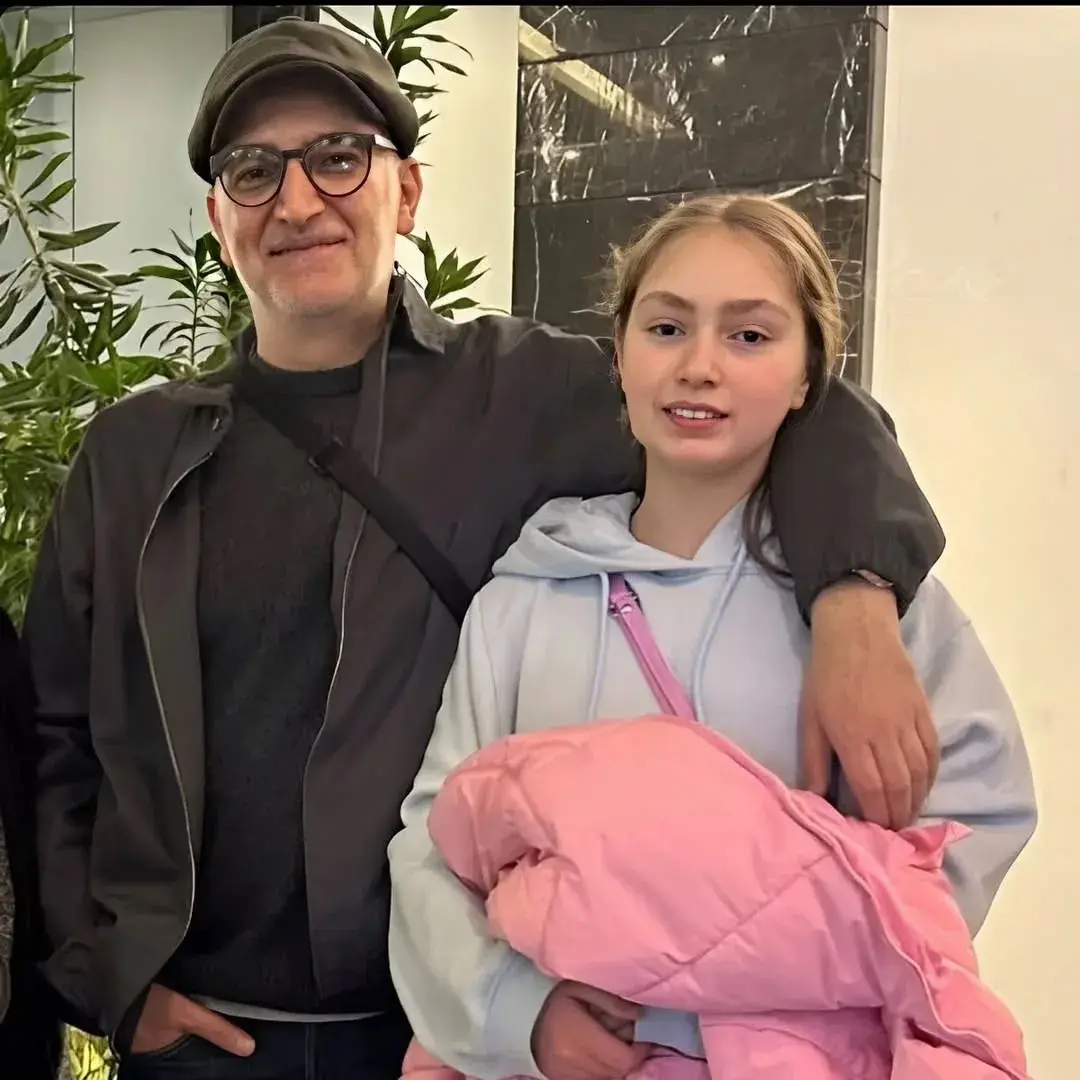 بیژن بنفشه خواه و دخترش