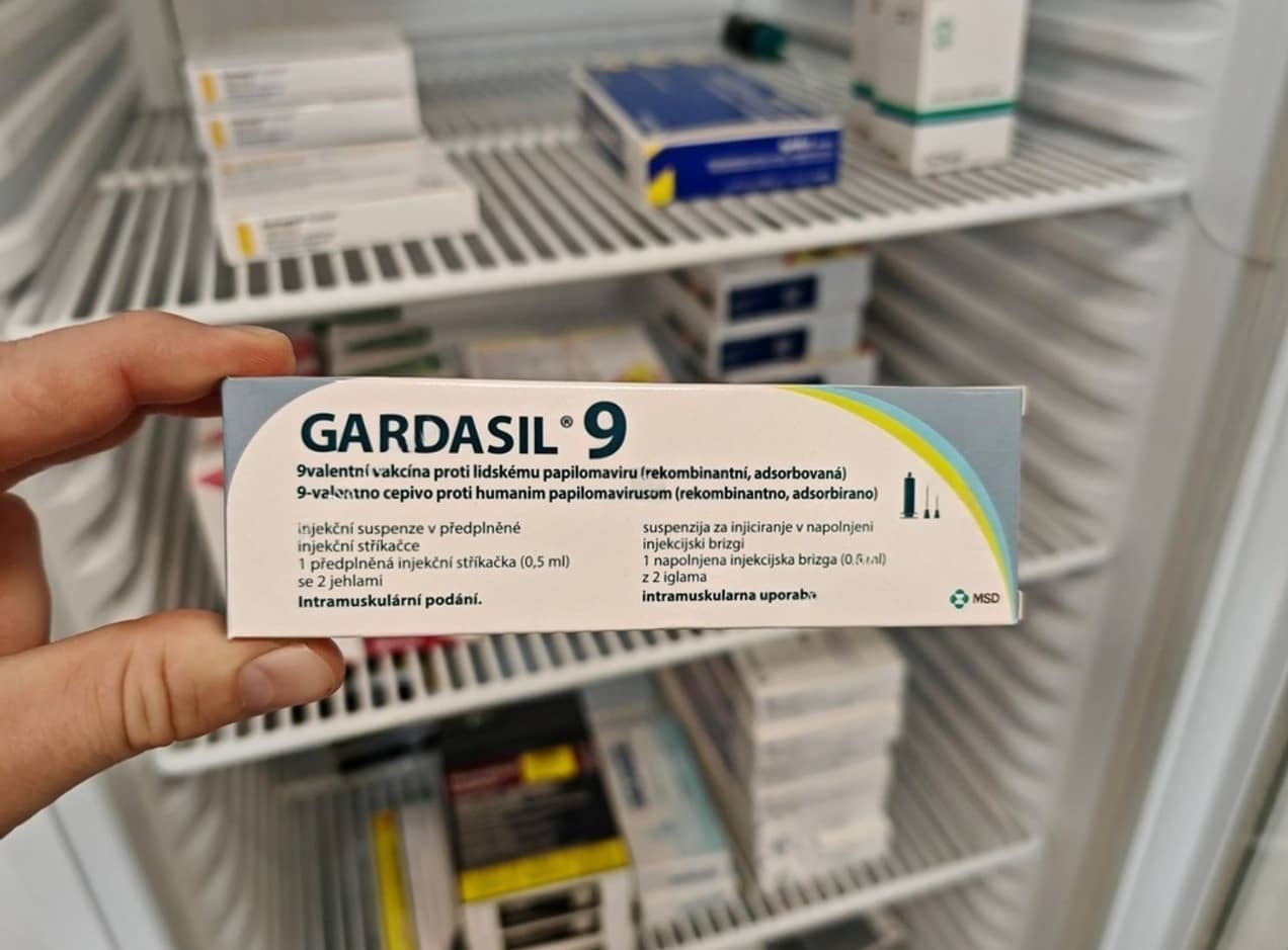 سازمان غذا و دارو نسبت به واکسن تقلبی هشدار داد