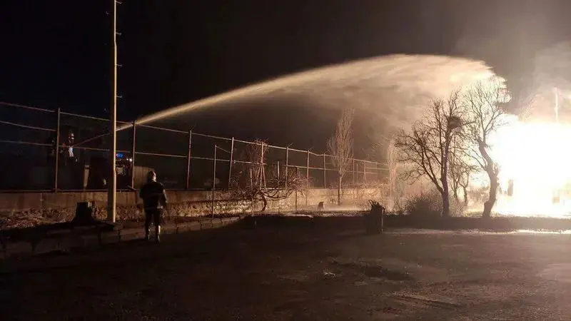 آتشسوزی گسترده در حوالی پالایشگاه تبریز آتشسوزی گسترده در حوالی پالایشگاه تبریز