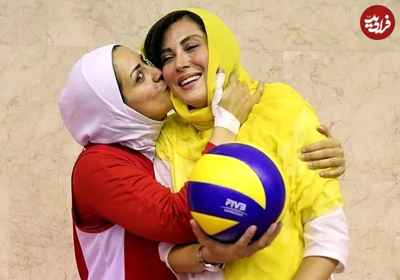 مهتاب کرامتی در جمع والیبالیست‌ها
