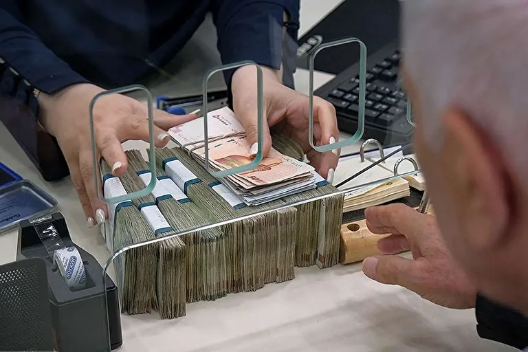 بانک مسکن به سرنوشت بانک آینده دچار می شود؟/ نرخ سود بالا، بلای جان مردم و ریشه بحران در بانک ناتراز