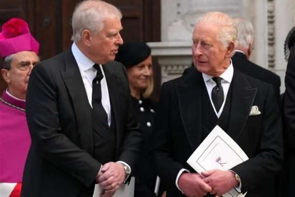 واکنش پادشاه انگلیس به دستگیری برادرش واکنش پادشاه انگلیس به دستگیری برادرش