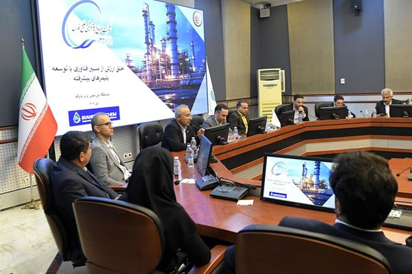 در پتروکم چه خبر است؟