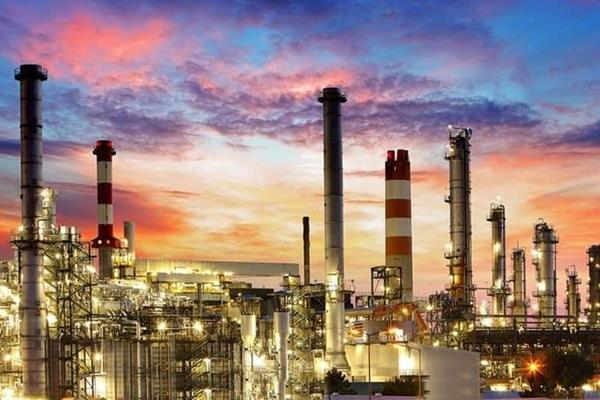 گرداب قیمت دستوری، در میزگردی با حضور فعالان صنعت پتروشیمی بررسی شد