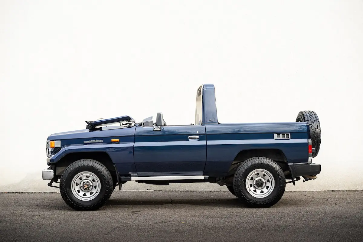 تویوتا لندکروزر سری ۷۰