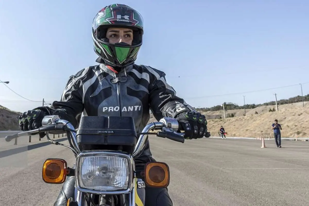 گواهینامه موتورسیکلت