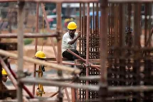 چرا حقوق کارگران همیشه از تورم عقب است؟