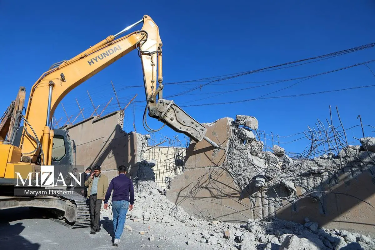 اخبار دومین روز جنگ ایران و آمریکا و اسرائیل/ شهادت رهبر انقلاب و جمعی از فرماندهان نیروهای مسلح/ قانون اساسی روند جانشینی را مشخص کرده