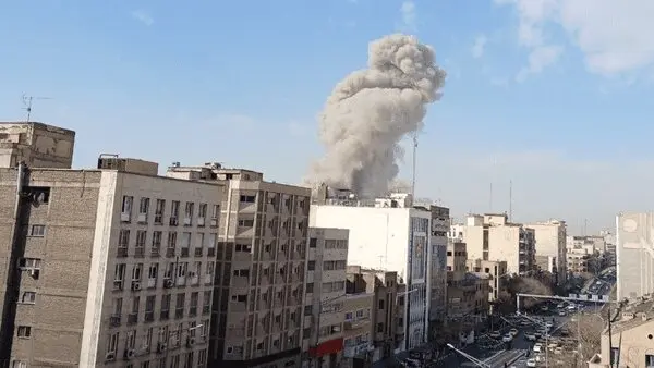 اصابت چند موشک به شریعتی و سه‌راه ضرابخانه تهران