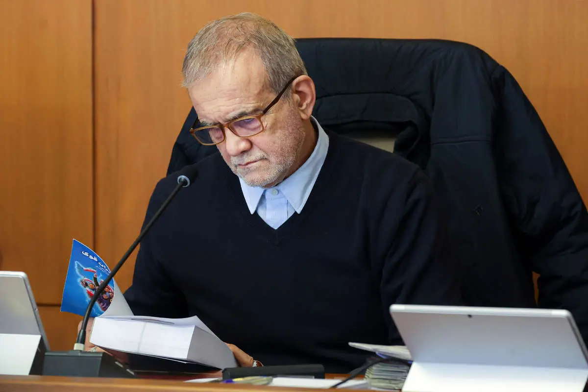 پیام جدید پزشکیان درشبکه ایکس/ دولت پای کار مردم ایستاده