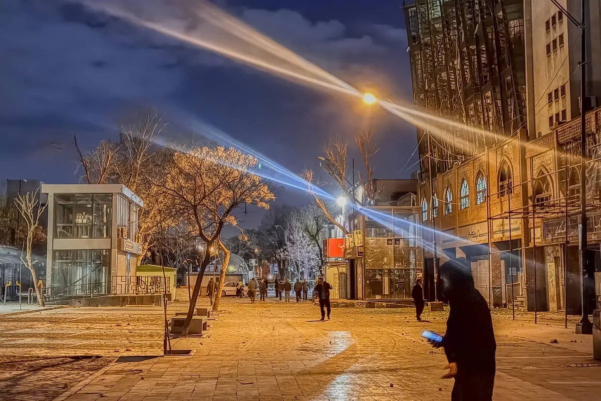 حمله به بازار تهران