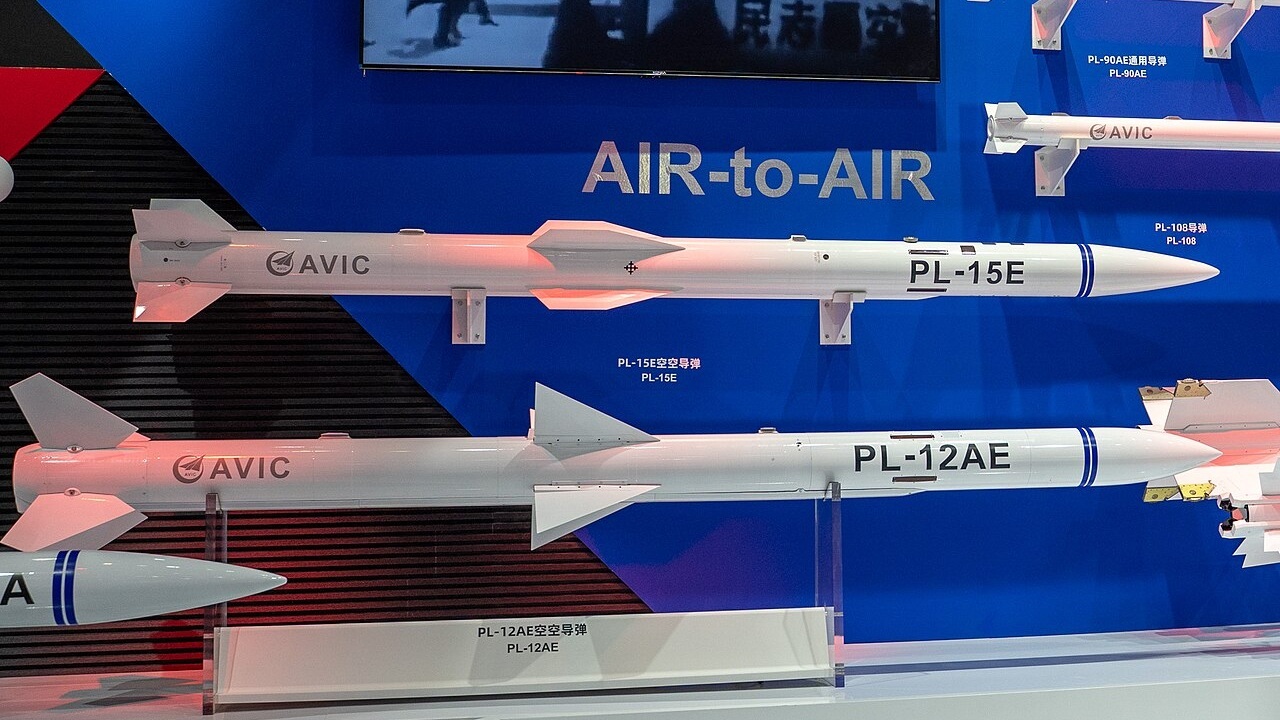 موشک PL-15 چین