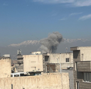 عکس/حمله جنگنده های اسرائیل به مشیریه تهران