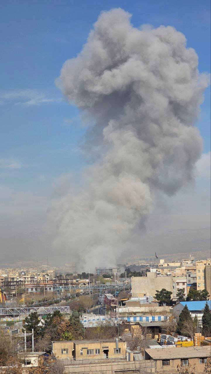 عکس/شهرداری منطقه ۱۸ تهران پس از حمله صبح پنجشنبه ۱۴ اسفند