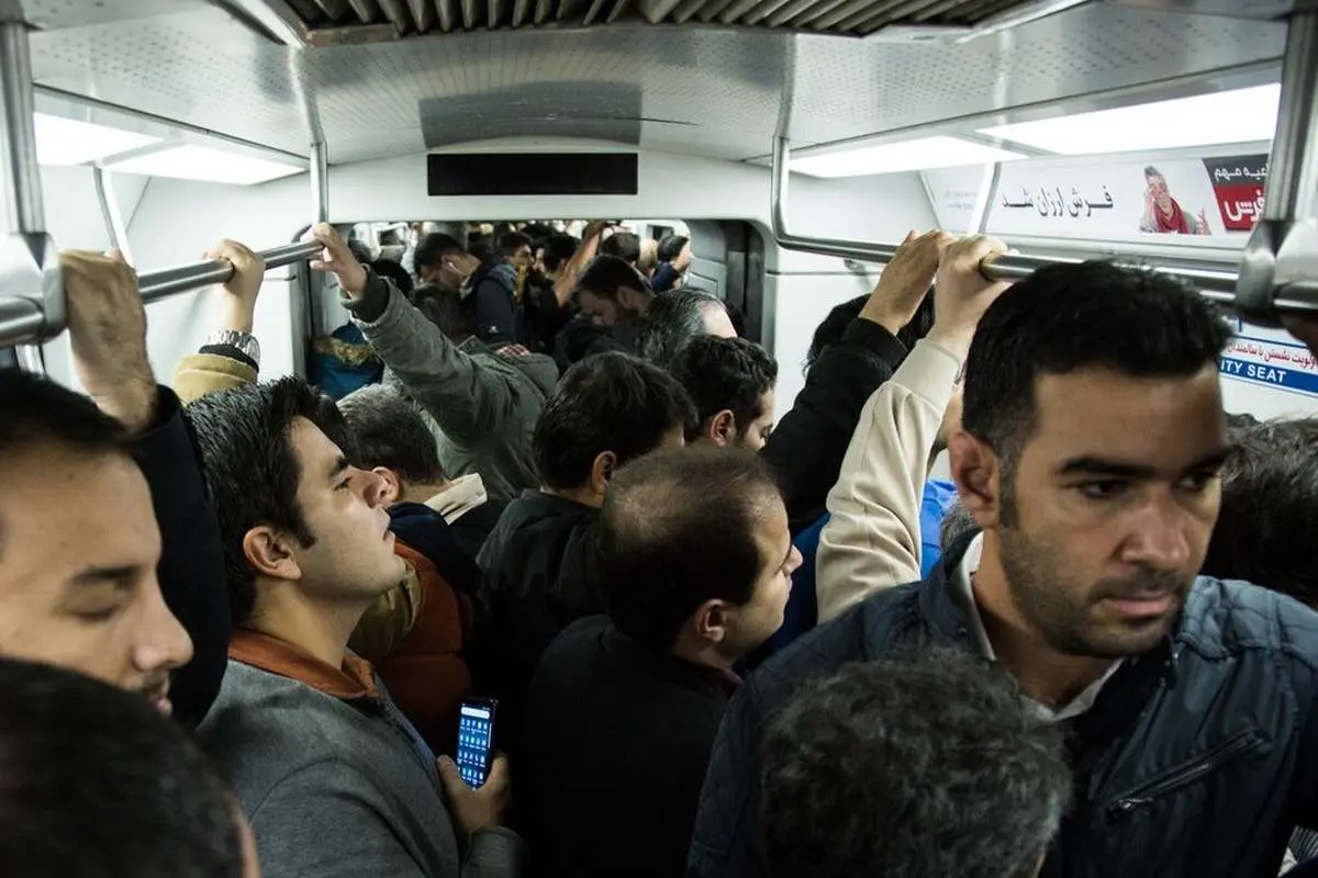 سبک زندگی جدید تهرانی‌ها در دوران جنگ/ ازجابه‌جایی پرشمار با مترو تا بازگشایی مشاغل خصوصی
