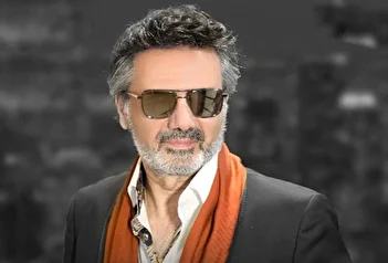 عکس/ کاهش محبوبیت معین درمیان مخاطبان