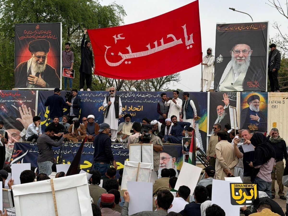 نام گذاری یک خیابان بزرگ در کراچی به نام رهبر انقلاب