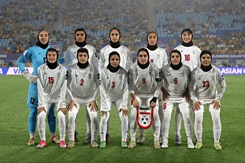 عکس/ دختران فوتبالیست ایرانی در فرودگاه مالزی