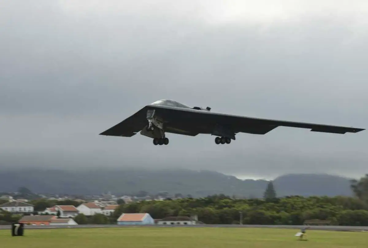 بمب‌افکن رادارگریز B-2 اسپیریت