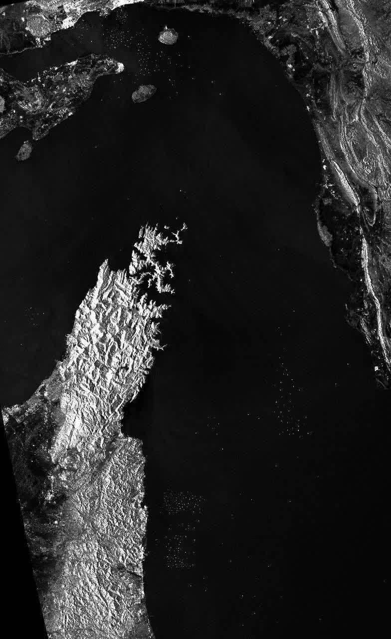 تصویر شگفت‌انگیز از انتظار کشتی‌ها در اطراف تنگه هرمز