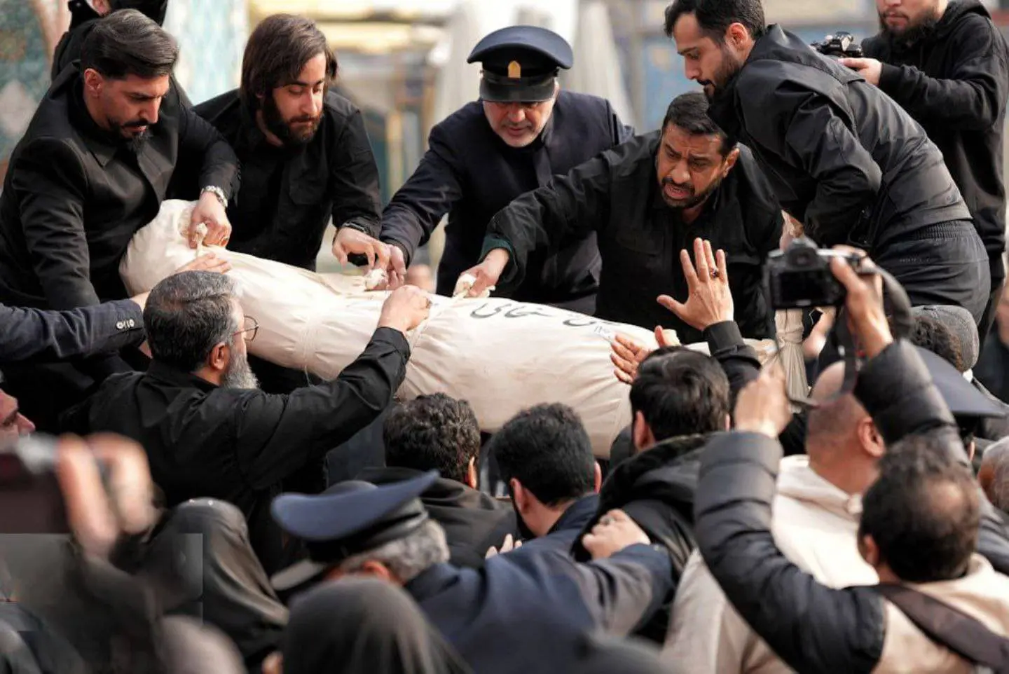 پیکر علی شمخانی