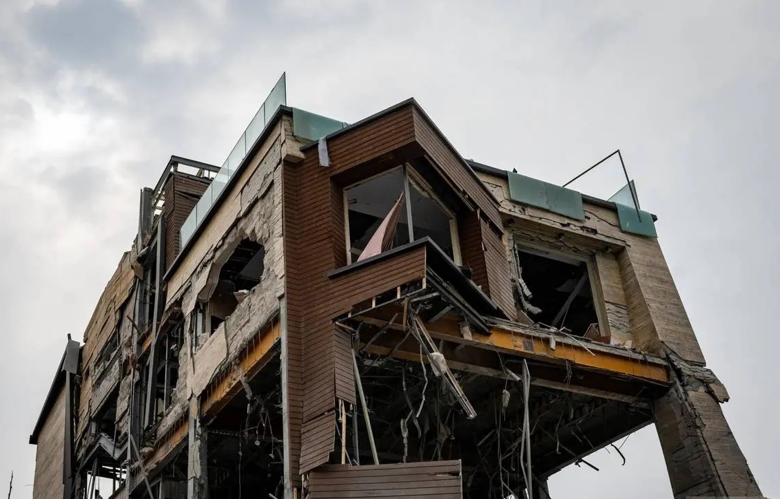 اخبار روز شانزدهم جنگ ایران و آمریکا و اسرائیل/ حملات موشکی به غرب تهران/ حمله پهپادی به فرودگاه بین‌المللی کویت