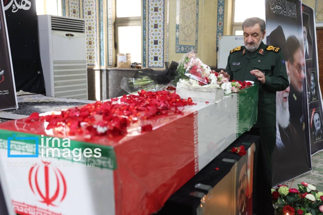 وداع تلخ محسن رضایی با شهید شمخانی