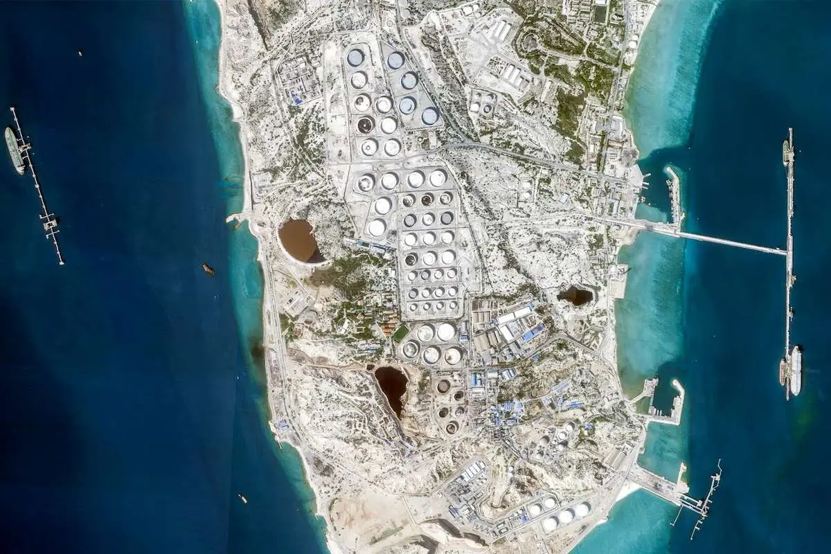 تشدید بحران تنگه هرمز برای جهان / چرا حمله به خارک یک خطای استراتژیک بود؟