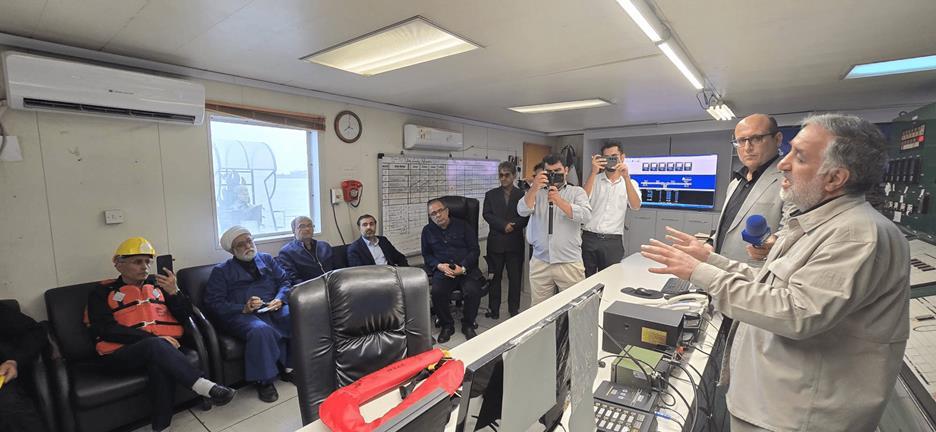 سفر برخی نمایندگان مجلس به جزیره خارک