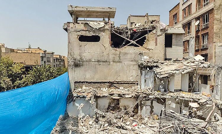 آپارتمان‌های تخریب شده