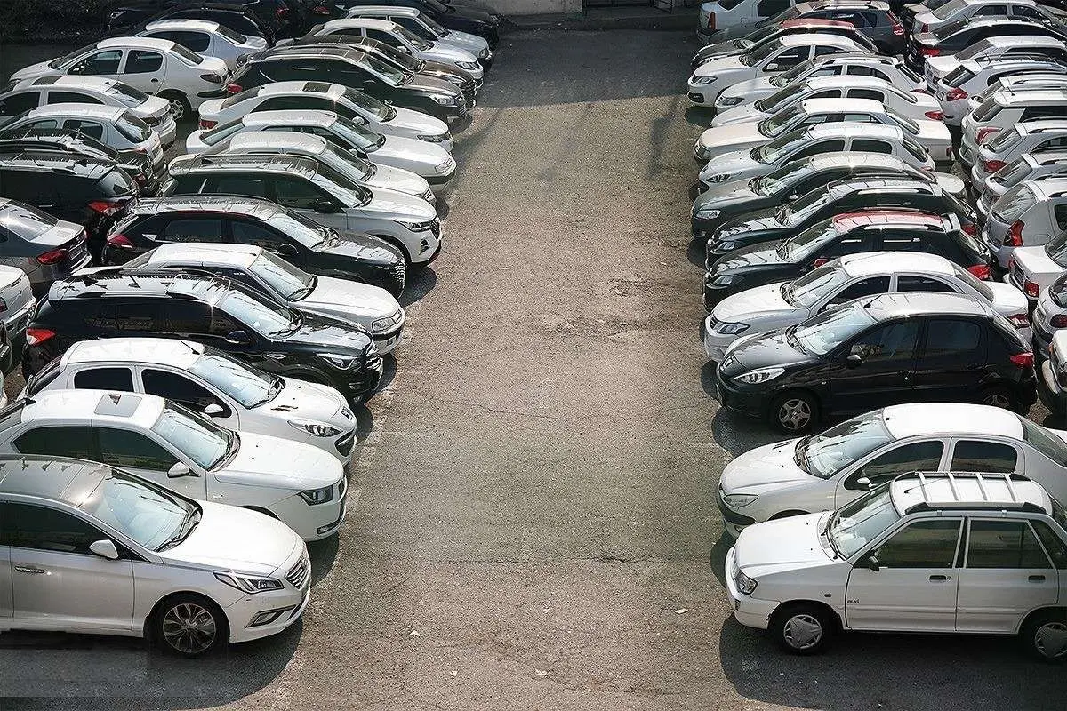 سودهای میلیاردی بازار خودرو را سرمایهای کرد سودهای میلیاردی بازار خودرو را سرمایهای کرد