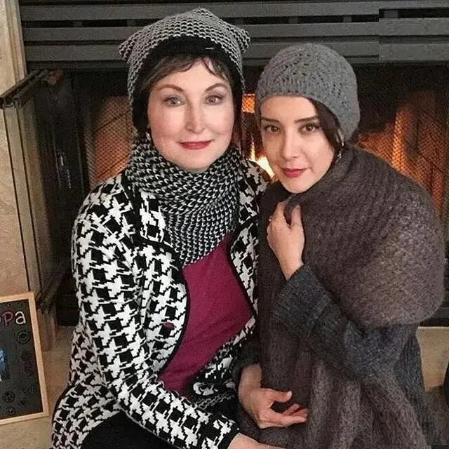 انتشار عکسی از سحر جعفری جوزانی همراه با مادرش