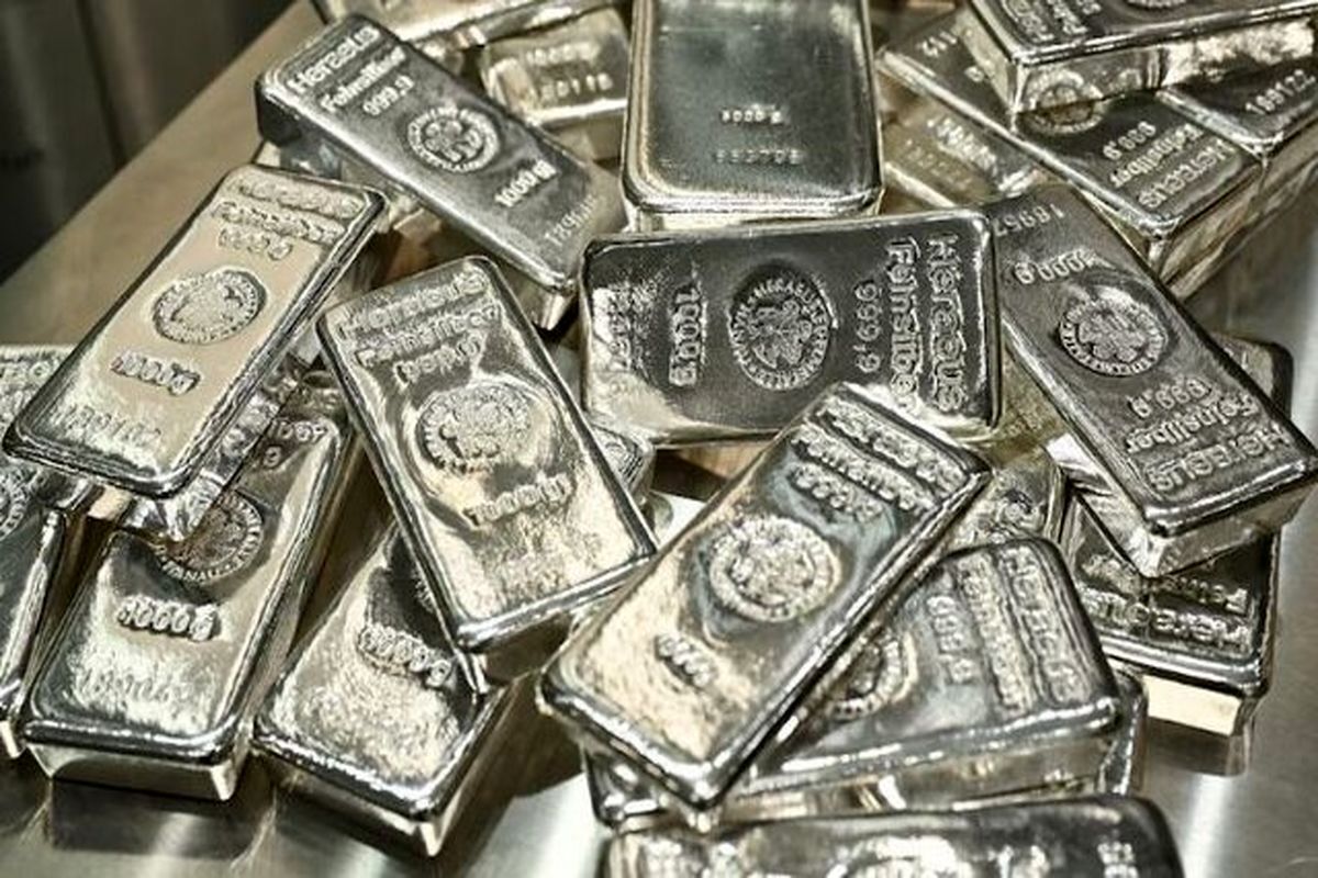 در بازار گواهی سپرده ۱۱۳۸ میلیارد تومان نقره معامله شد در بازار گواهی سپرده ۱۱۳۸ میلیارد تومان نقره معامله شد