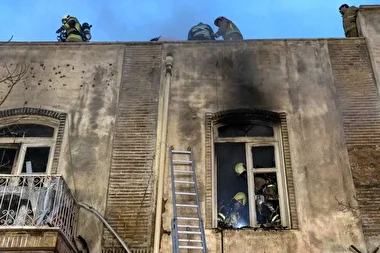 آتش‌سوزی یک انبار لوازم الکترونیکی در لاله‌زار