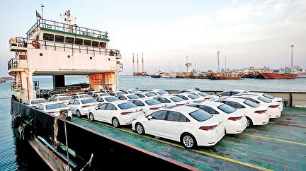 سخنگوی وزارت صمت: واردات خودرو قربانی موانع داخلی شد