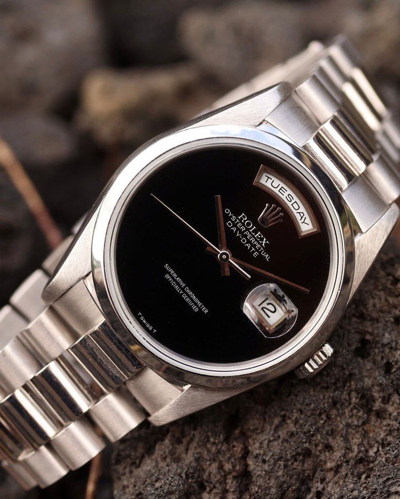 عکس/ ساعت ۱۲۰ هزار دلاری و بسیار کمیاب در دست شاهزاده اماراتی