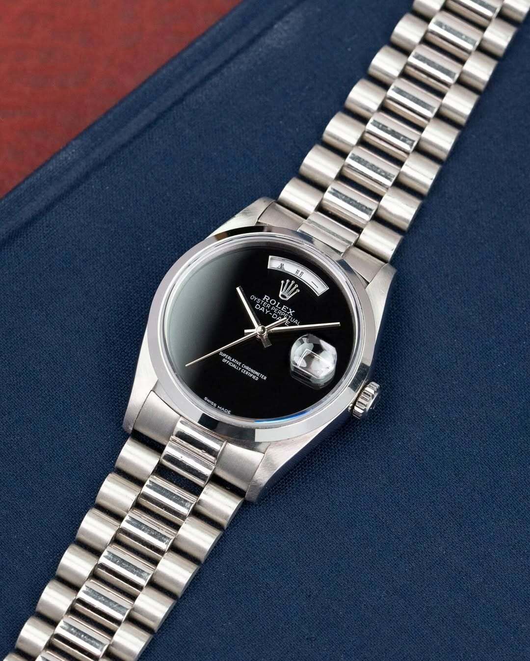 عکس/ ساعت ۱۲۰ هزار دلاری و بسیار کمیاب در دست شاهزاده اماراتی