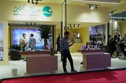 استقبال میهمانان داخلی وخارجی ایران اکسپو از غرفه سازمان منطقه آزاد کیش در دومین روز برگزاری