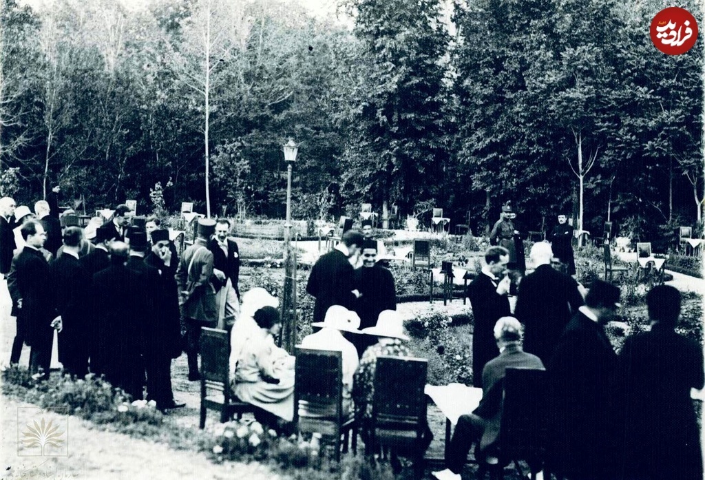 ضیافت تاجگذاری رضاخان