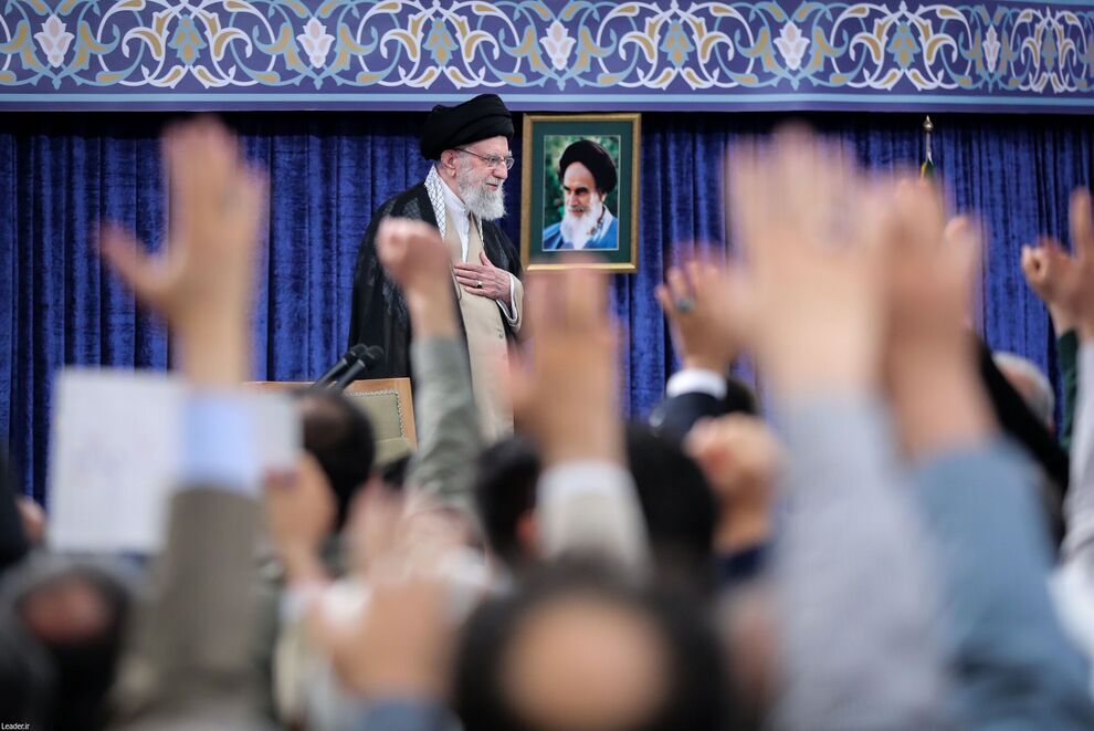 رهبر انقلاب