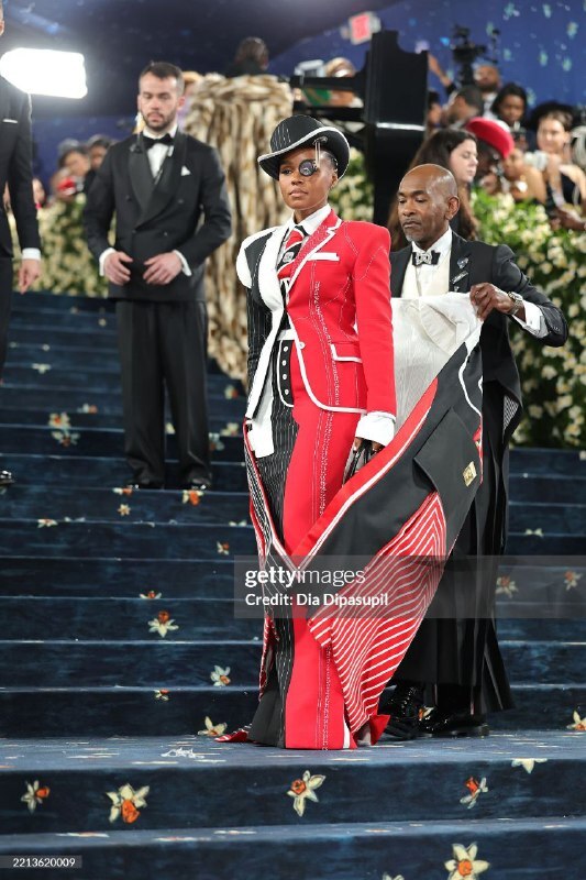 خانم خواننده در مت‌گالا