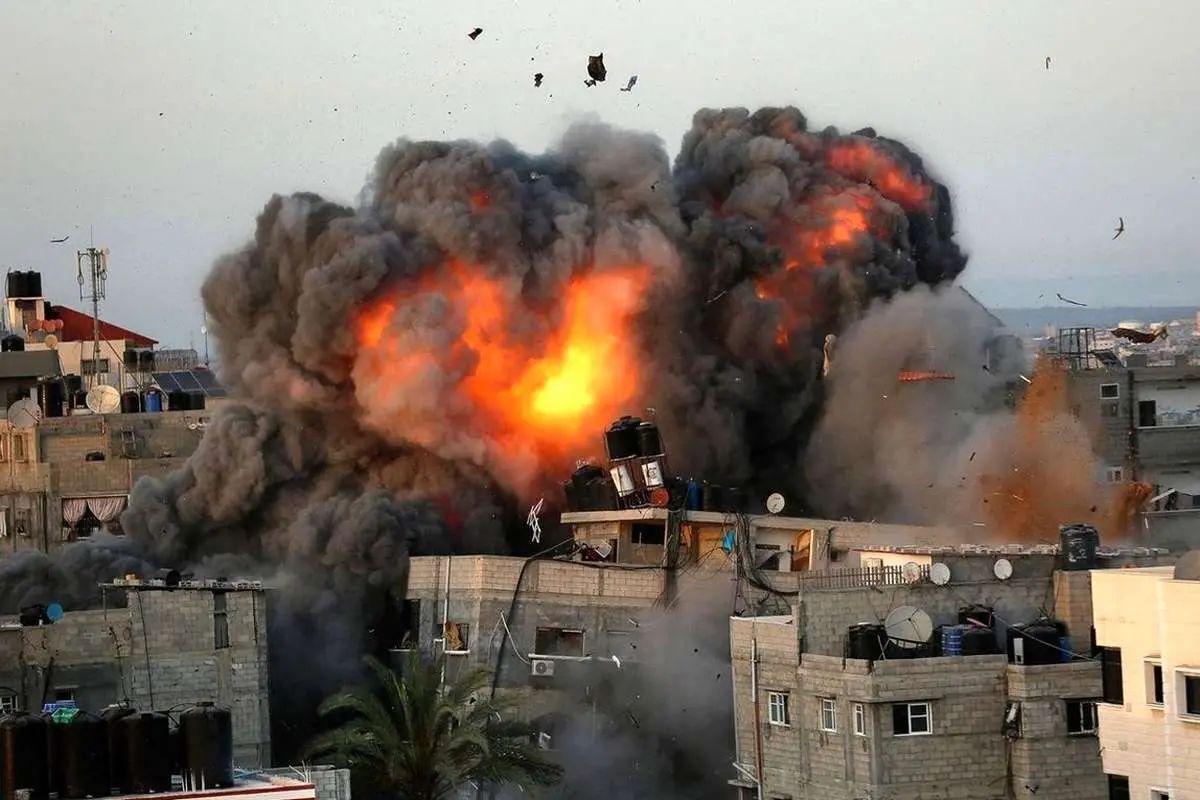 حمله‌ای هوایی به فرودگاه بین‌المللی صنعا