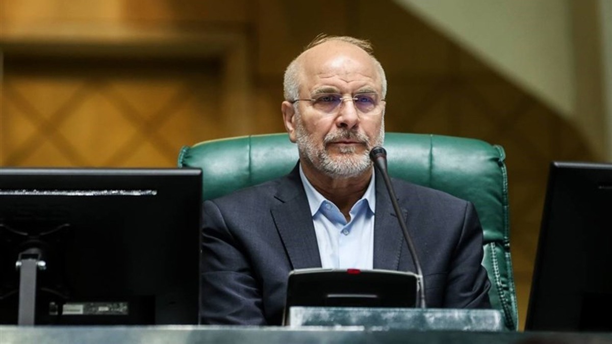 محمدباقر قالیباف روی صندلی ریاست مجلس