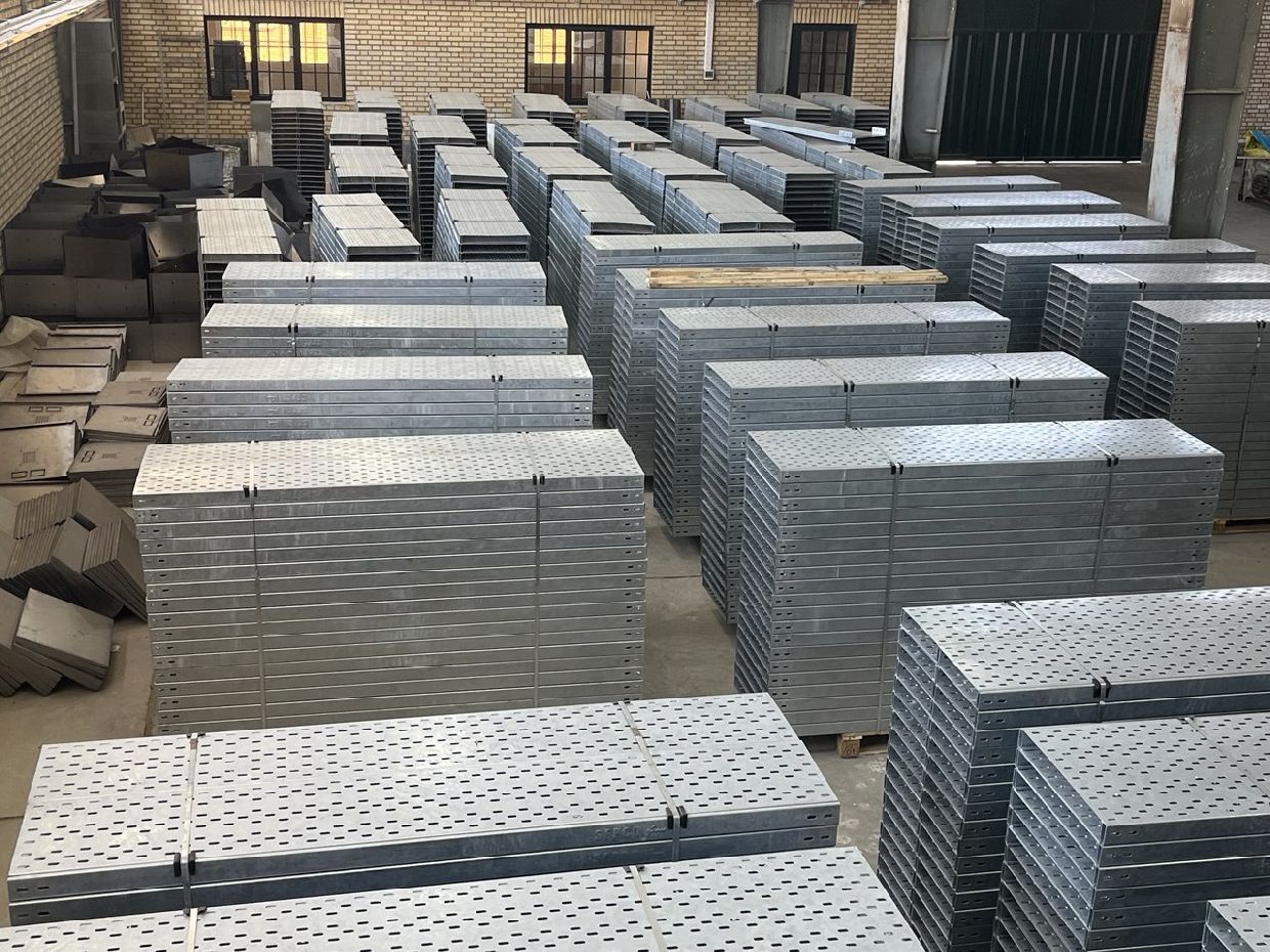 سینی کابل: راهحلی استاندارد برای نظم و ایمنی کابلکشی سینی کابل: راهحلی استاندارد برای نظم و ایمنی کابلکشی