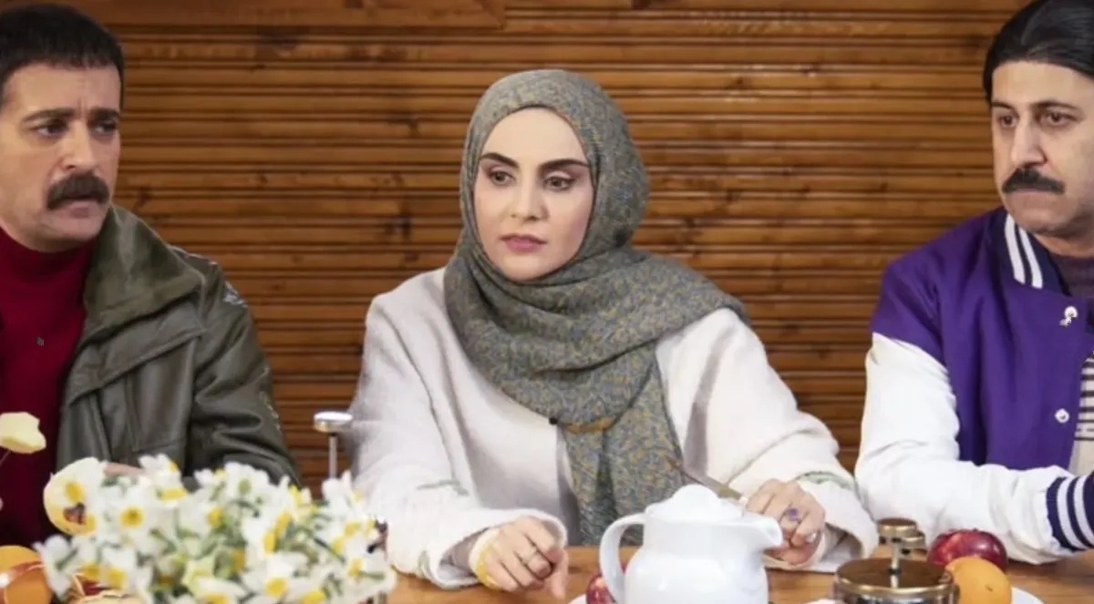 شیوا مکینیان کیست؟| کارنامه هنری بازیگر محبوب سریال پایتخت۷ بیوگرافی شیوا مکینیان