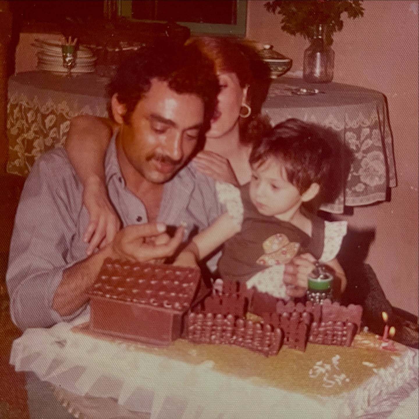 سحر ولدبیگی در کنار پدرش