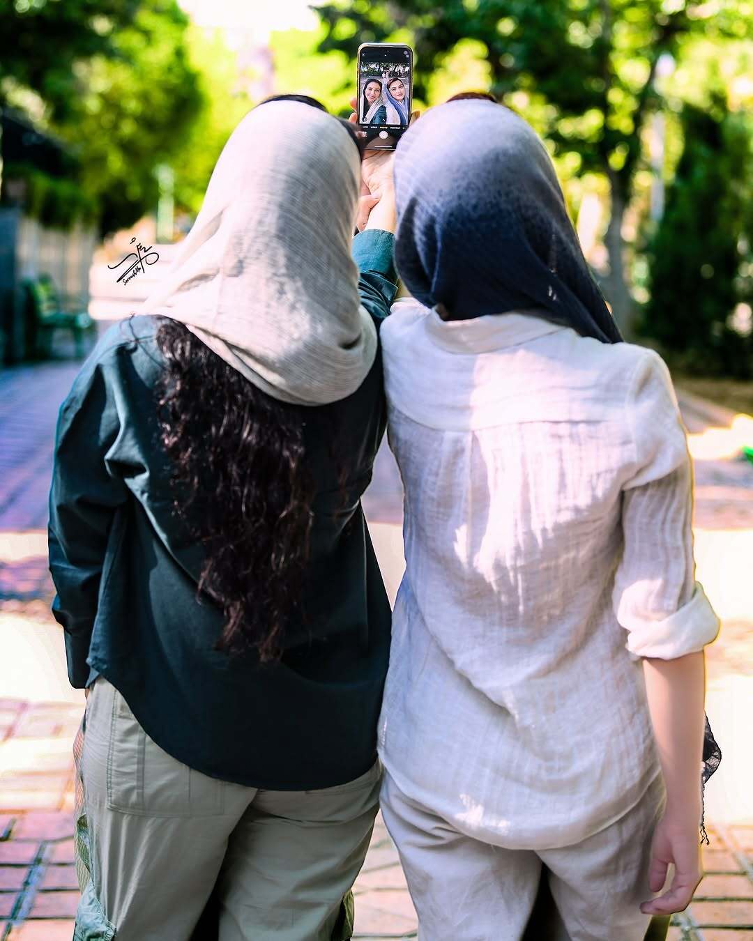 سلفی خواهران فرجاد