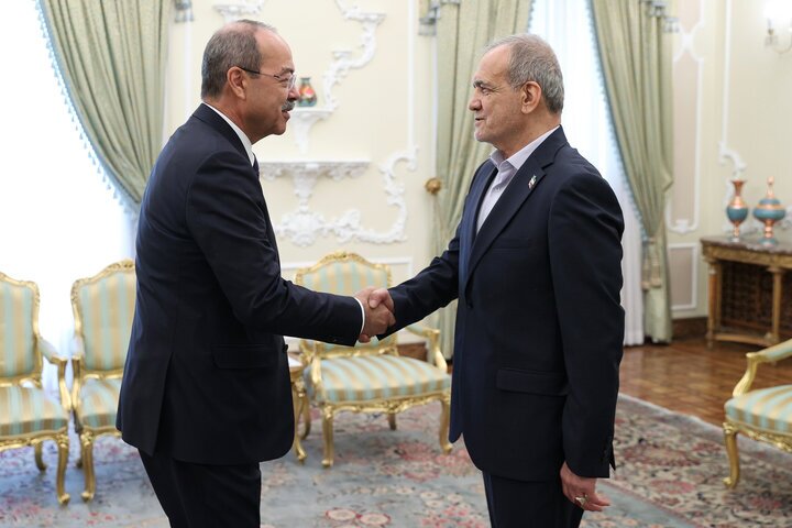 عبدالله عارفوف و مسعود پزشکیان