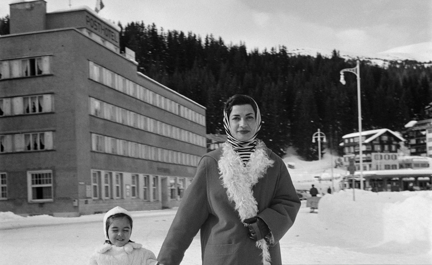 اشرف پهلوی و دخترش